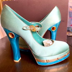 LOUIS VUITTON VINTAGE RASO MARY JANE, SIZE 38 in the VERT color!! BNIB!!!!!